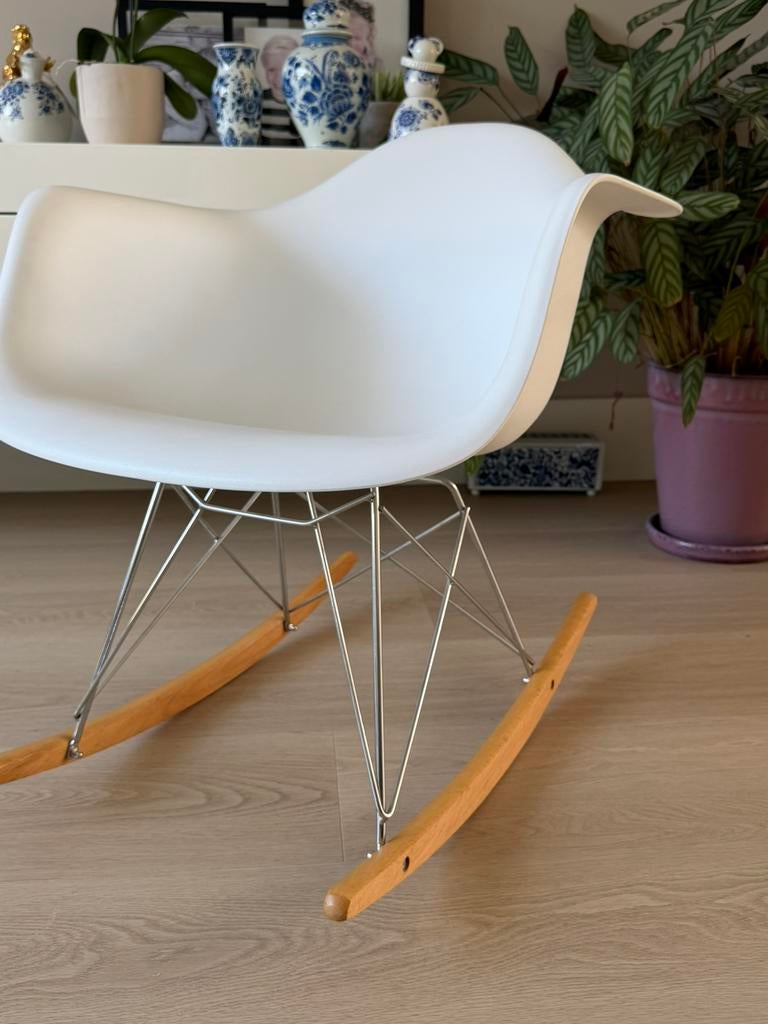 Schommelstoel - kinderkamer stoel- Eames RAR stijl (replica), Ophalen, Kunststof, Gebruikt, Wit