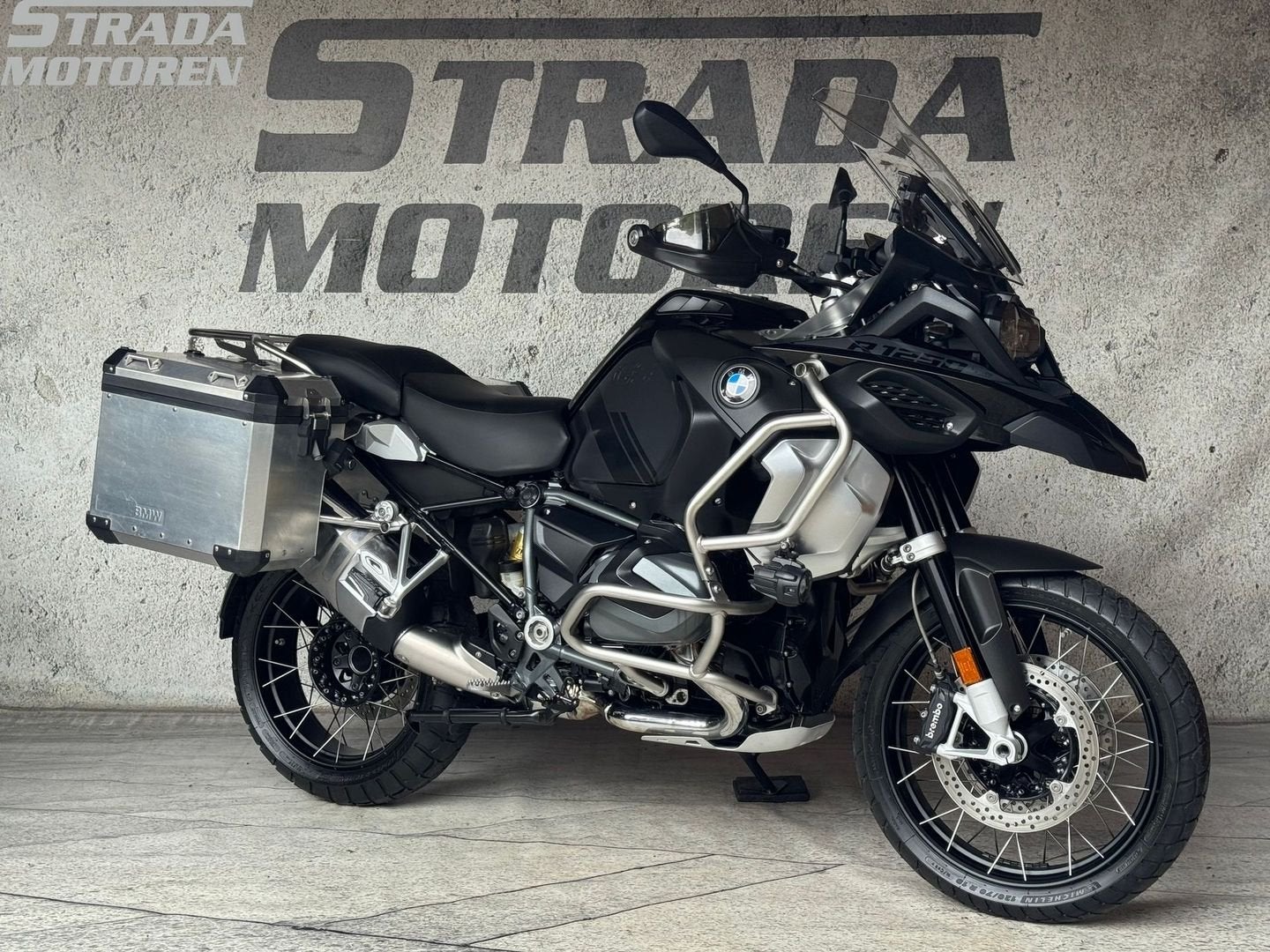 BMW R 1250 GS ADVENTURE (bj 2022), Motoren, Motoren | BMW, 2 cilinders, 1254 cc, Bedrijf, Onbekend
