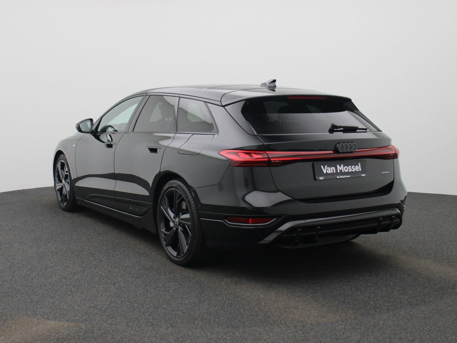 Audi A6 Avant e-tron edition quattro 100 kWh 429 PK l SoH 99, Auto's, Audi, Automaat, Stof, Zwart, Vierwielaandrijving
