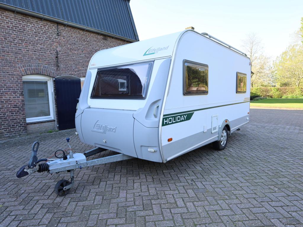 Eifelland Holiday 420 QD zakluifel en voortent, Rondzit, Bedrijf, Eifelland, Tot en met 4