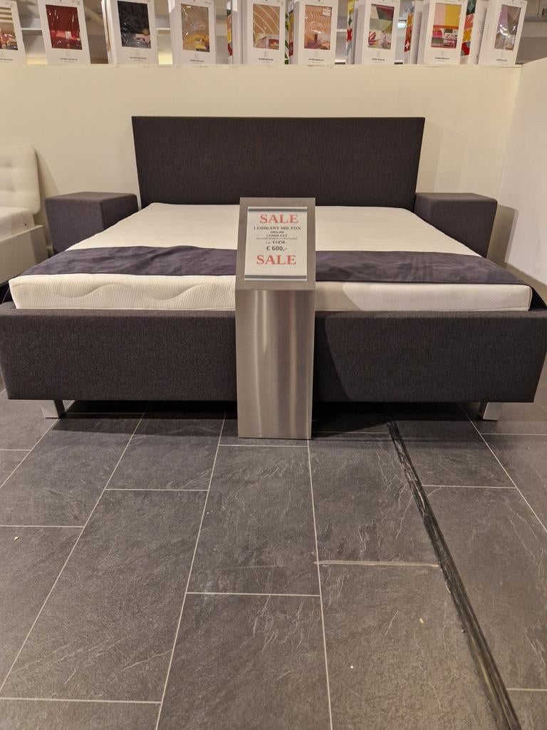 Ledikant Milton compleet 180x200cm, Huis en Inrichting, Slaapkamer | Bedden, Ophalen of Verzenden, Tweepersoons, Hout, 180 cm