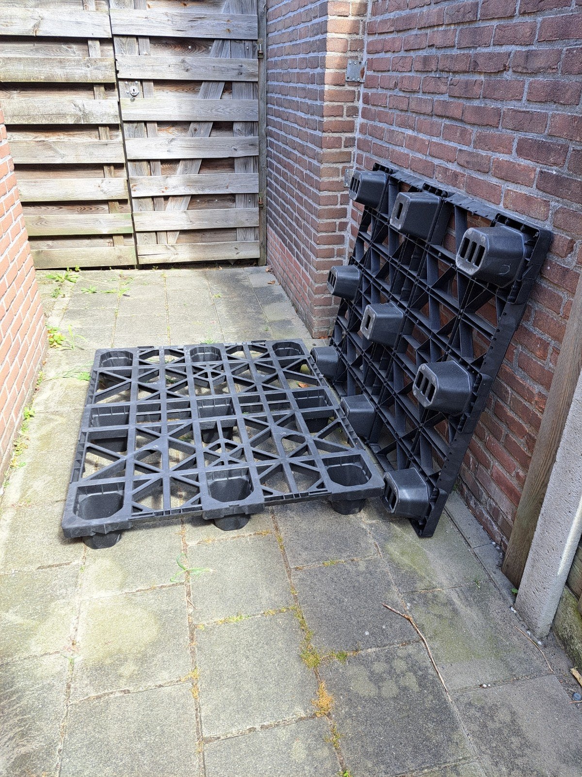 GRATIS Kunststof pallets x2  B120 L102 H16, Ophalen, 100 cm of meer, 60 cm of meer, Overige typen