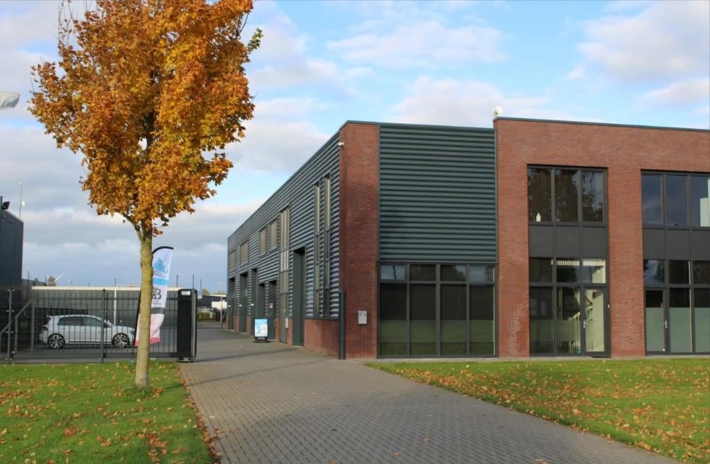 Nette representatieve bedrijfsruimte met of zonder loods, Zakelijke goederen, Bedrijfs Onroerend goed, Koop, Bedrijfsruimte