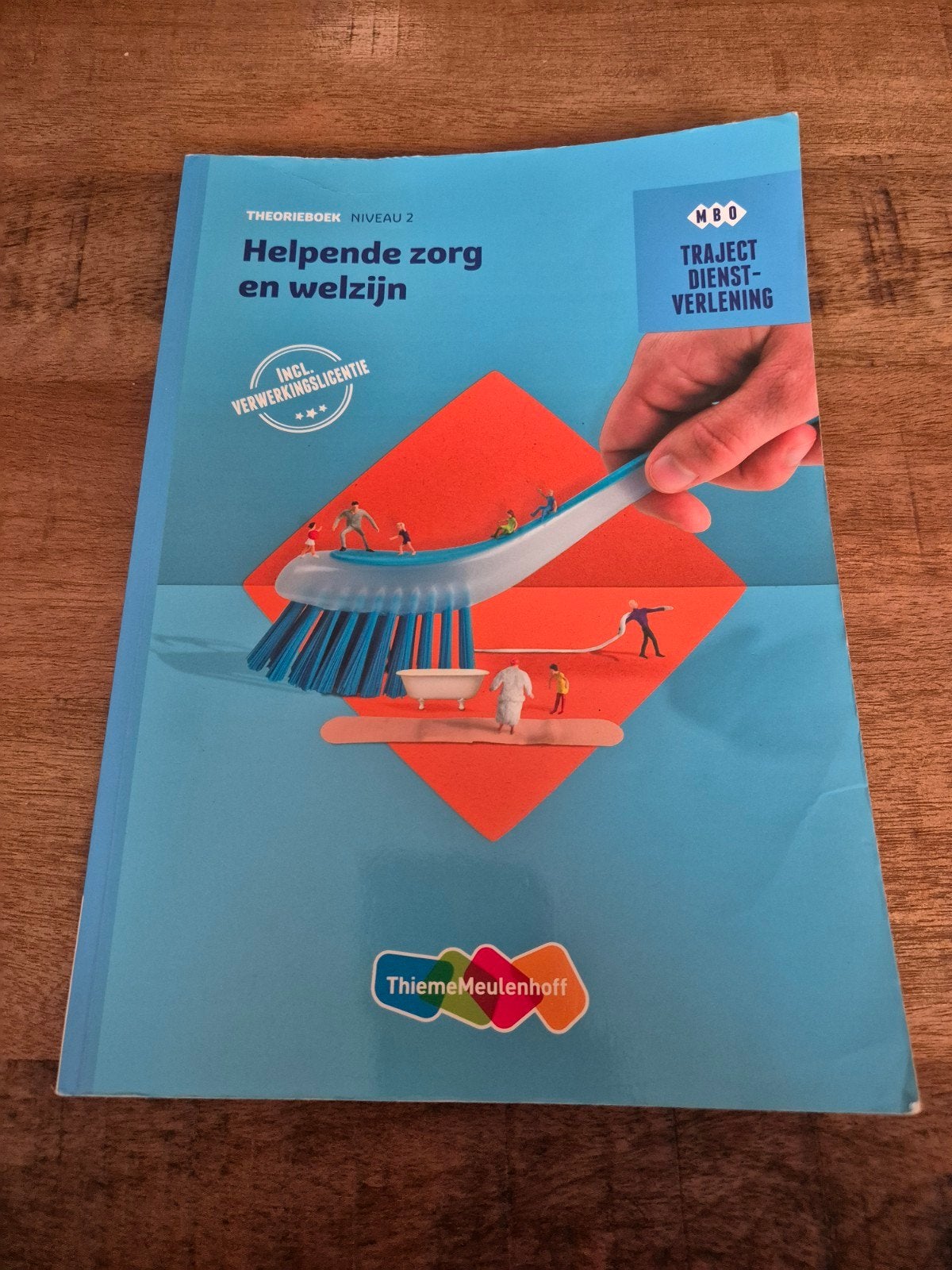 Theorieboek Helpende Zorg en Welzijn Niveau 2, VMBO, Overige vakken, Verzenden, Zo goed als nieuw