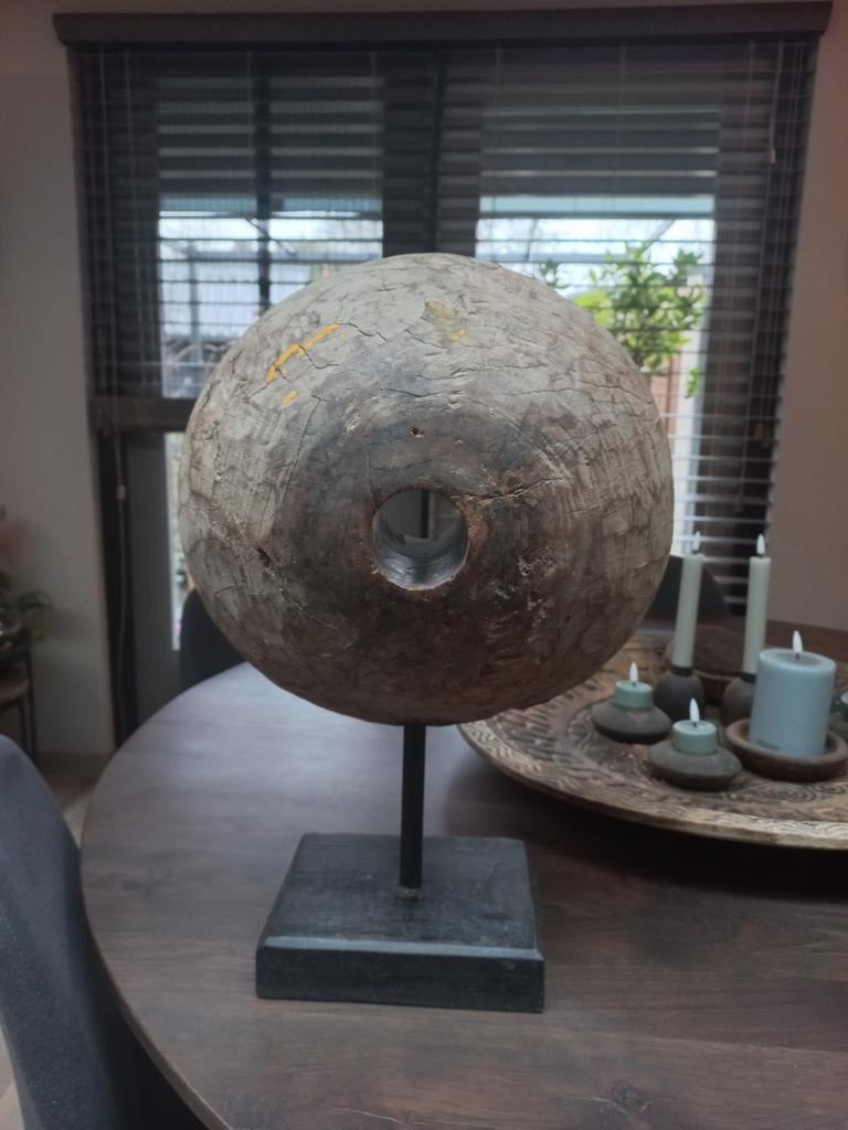 Decoratief Houten half wiel of katrol op Voet, Antiek en Kunst, Antiek | Overige Antiek, Ophalen