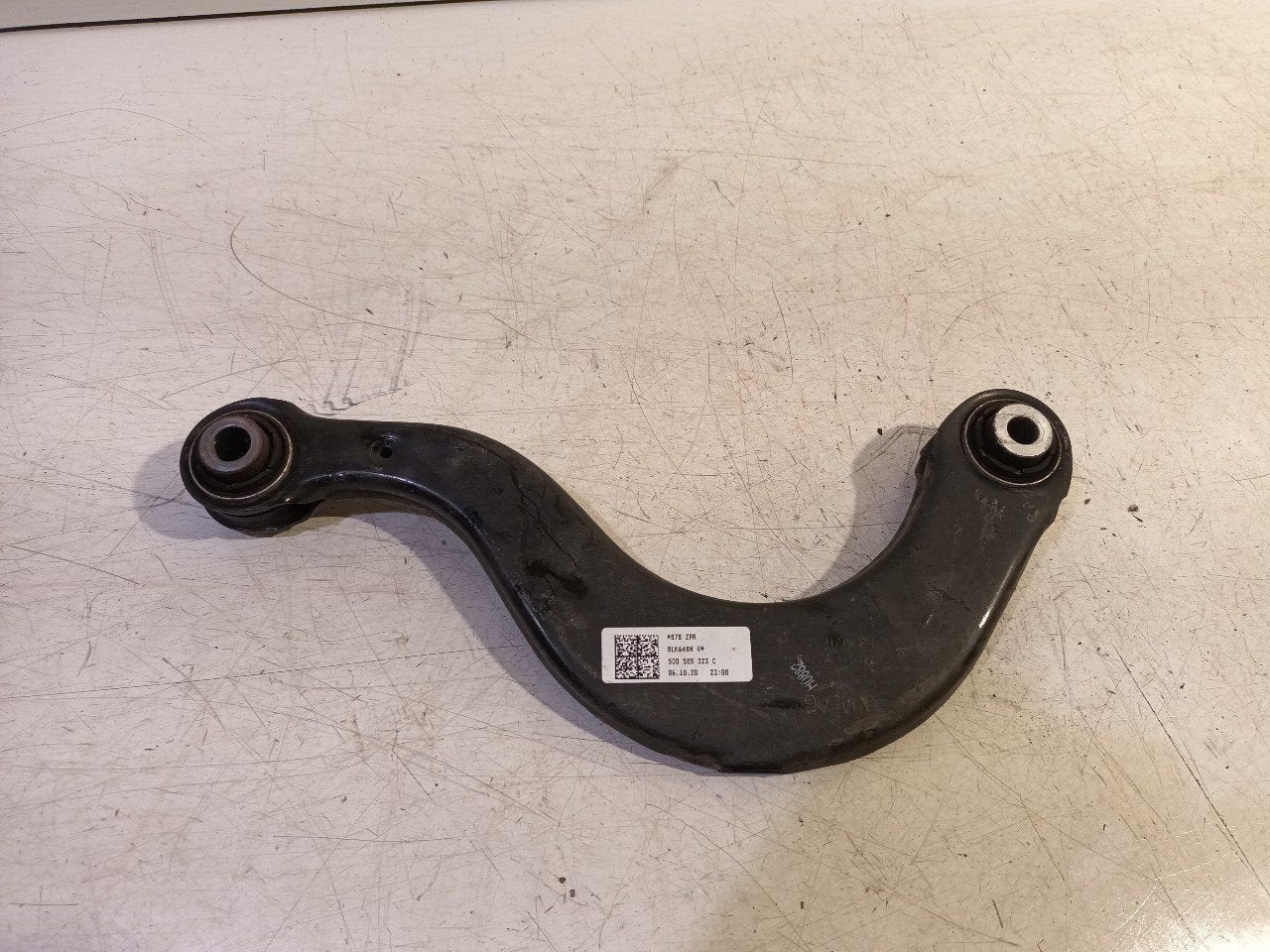 Draagarm links achter Volkswagen Golf, Onderdelen@venauto.nl, Van der Ven Autorecycling B.V., Gebruikt, Ettenseweg 76, 4706 PB Roosendaal, The Netherlands