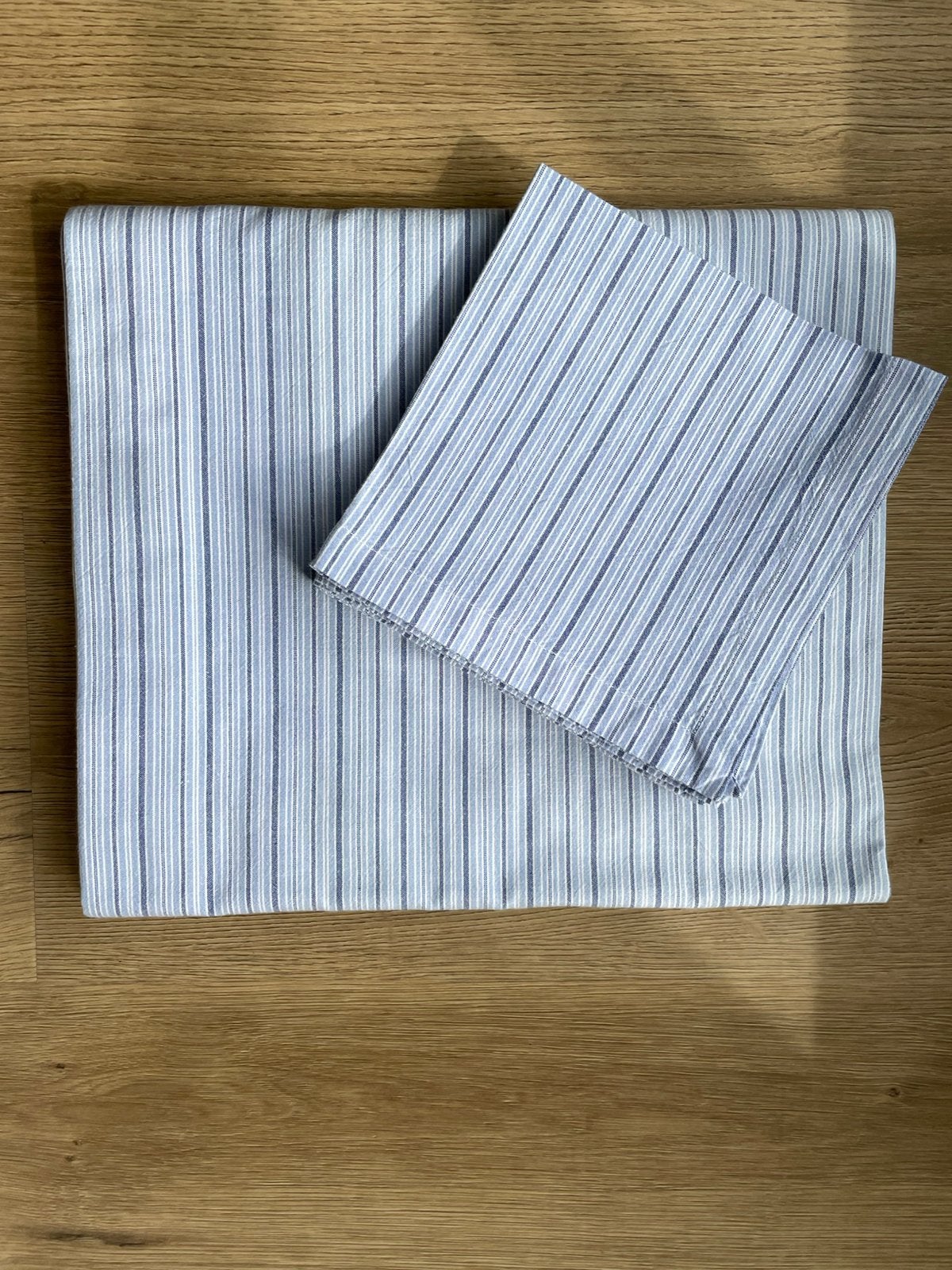 Tafellaken met 6 bijpassende servetten, Linen & More, Inclusief servetten, Blauw, Ophalen of Verzenden, Zo goed als nieuw