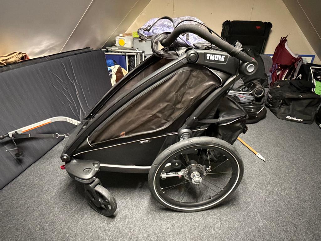 Thule Chariot Sport met Baby Supporter, Ophalen, Gebruikt, Opvouwbaar, 20 tot 40 kg