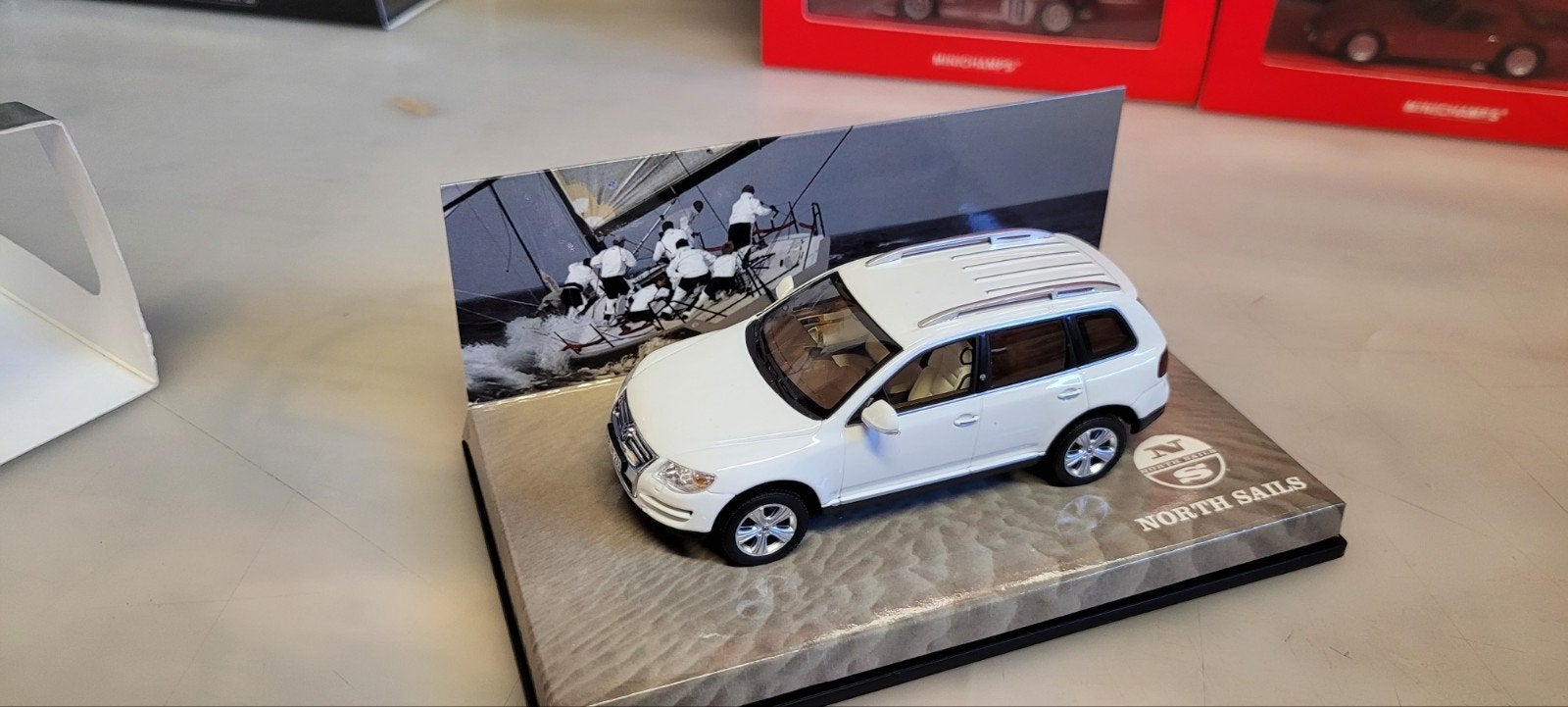 Minichamps VW Touareg North Sails, Ophalen of Verzenden, Nieuw, Auto, MiniChamps