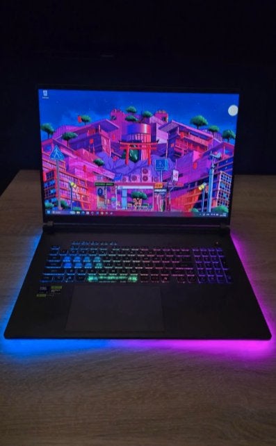 ASUS ROG Strix G18 G814PP 18 inch Supergroot Gaming Beast!!!, Computers en Software, Met videokaart, Qwerty, AMD Ryzen 9 8940HX