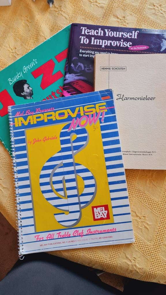 4 bladmuziek/boeken: Impro & Harmonie (Keyboard, Gitaar), Muziek en Instrumenten, Bladmuziek, Ophalen of Verzenden, Gebruikt, Les of Cursus