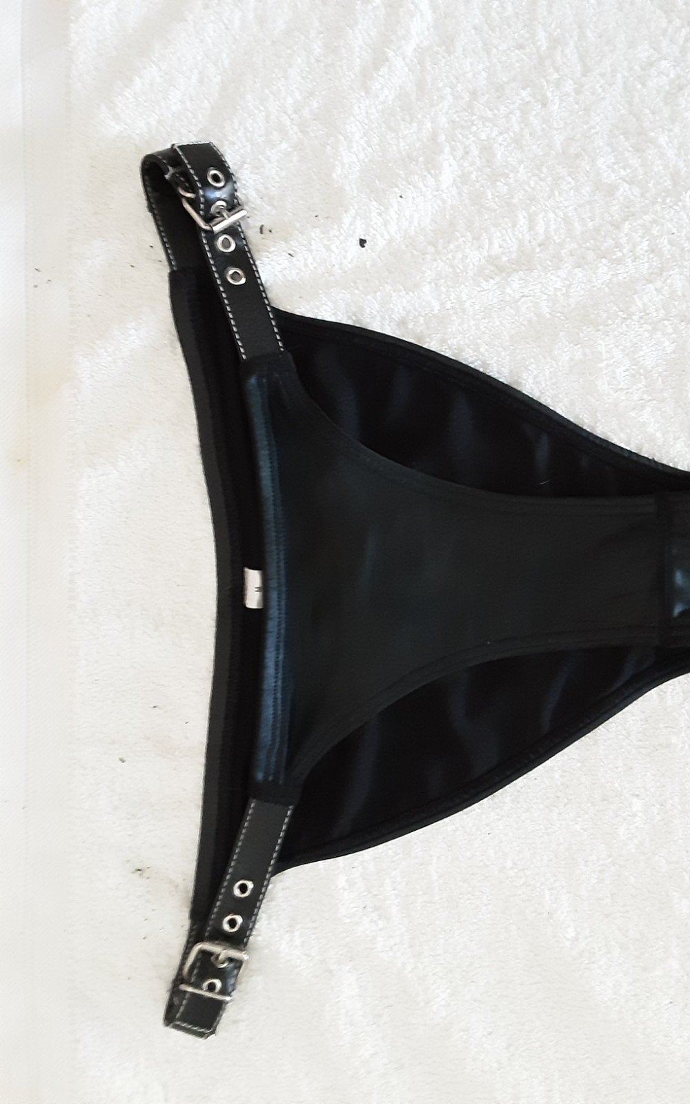 Zwarte glans slip met riempjes - Maat M, Ophalen of Verzenden, Zwart, Slip