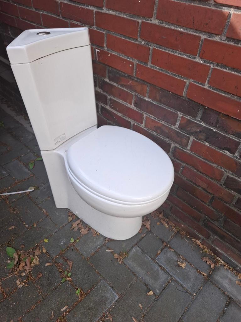 Hoek Wc Pot - Compact en Ruimtebesparend Toilet, Ophalen, Gebruikt, Toilet