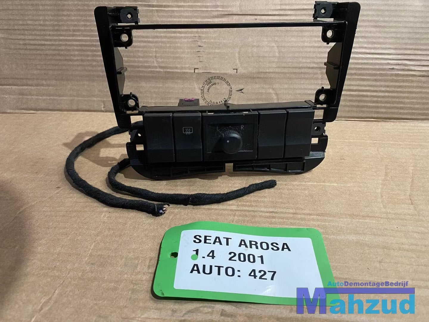 SEAT AROSA Spiegel verstelling schakelaar 1997-2004, Auto-onderdelen, Gebruikt, Autovia A-2, Km 585 585
08760  Martorell, ES, Ophalen of Verzenden