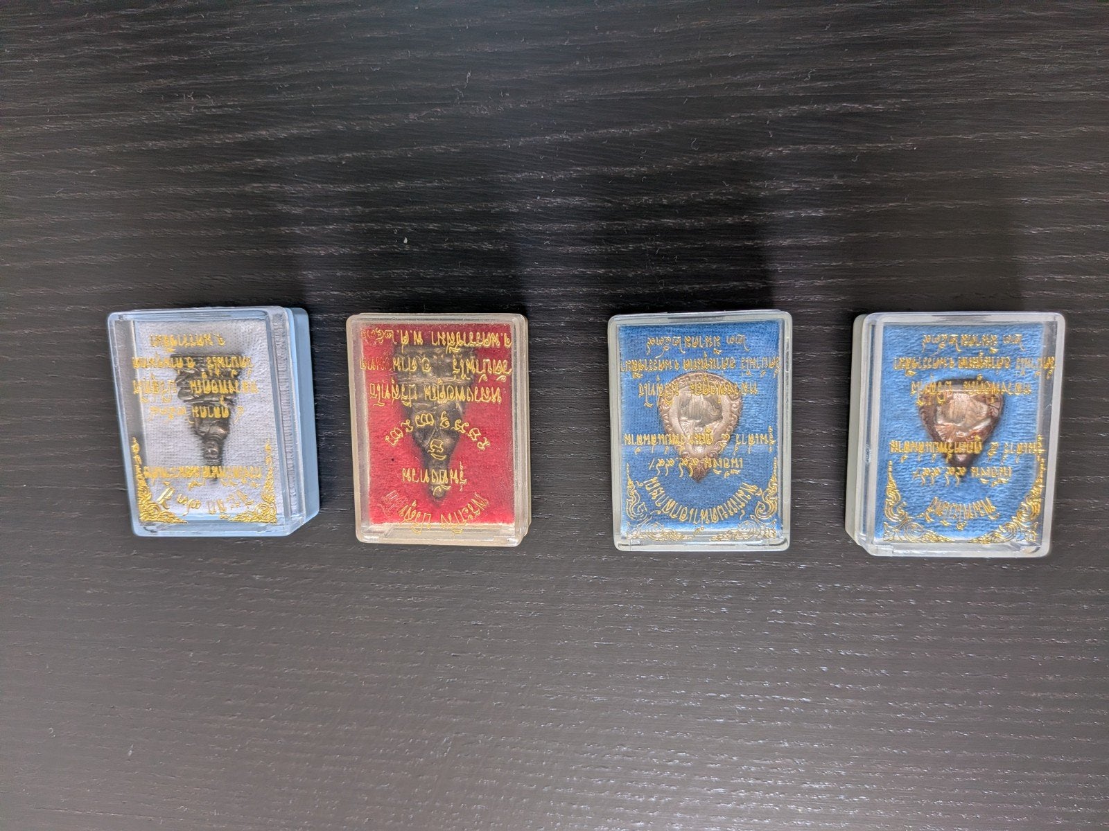 4x Boeddha amulet Phra King - Thaise Boeddha beeldjes, Metaal, Nieuw, Ophalen of Verzenden, Meerkleurig