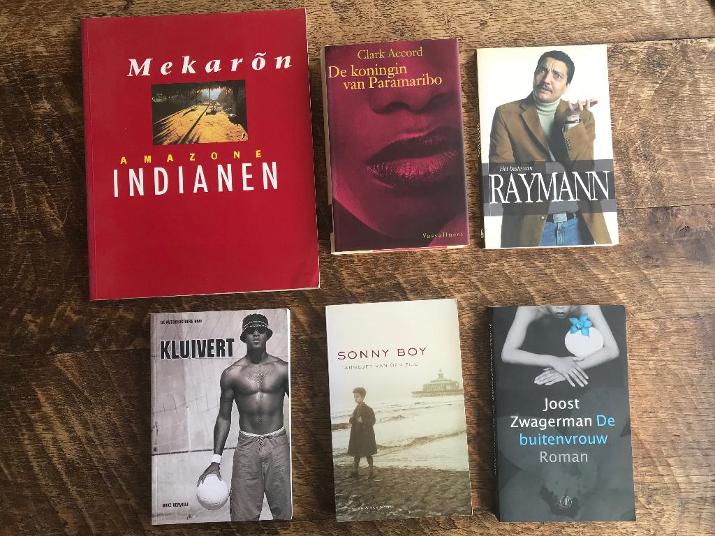Surinaamse boeken 6X, Ophalen of Verzenden, Gelezen