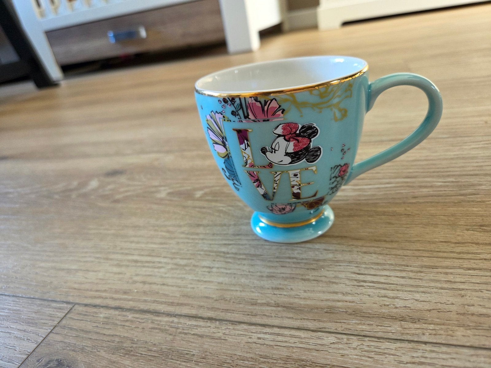 Disney Minnie Mouse Mok - Officieel Disneyland Parijs, Ophalen of Verzenden, Mickey Mouse, Zo goed als nieuw, Servies