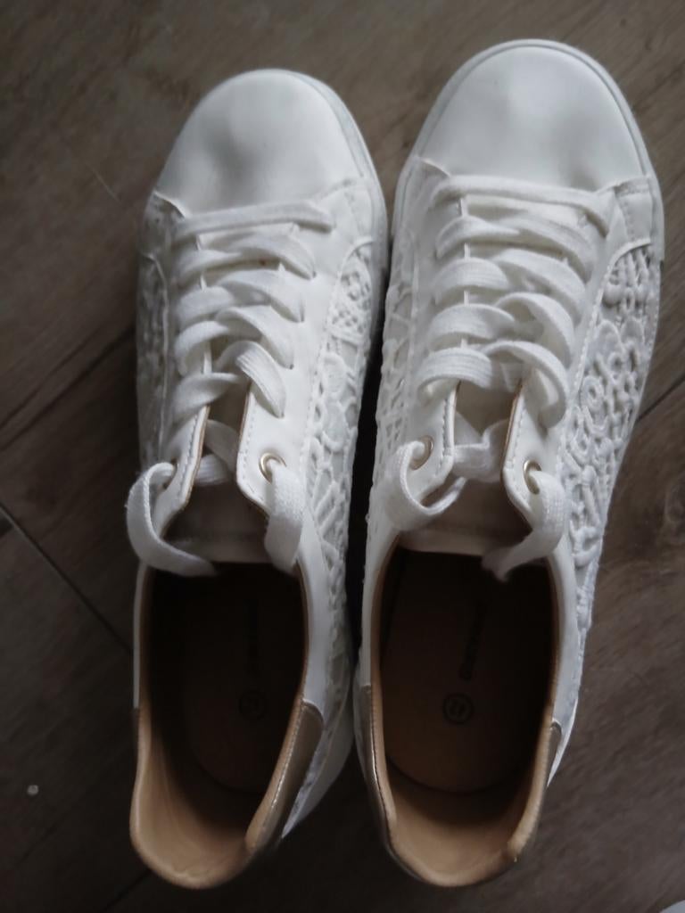 Witte kanten sneakers - Maat 42, Ophalen, Zo goed als nieuw, Wit, Sneakers of Gympen