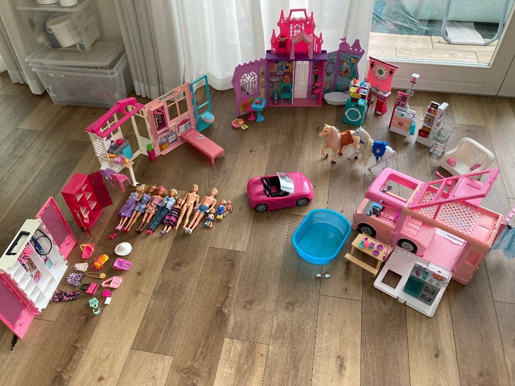 Foto 2 van Barbie allerlei