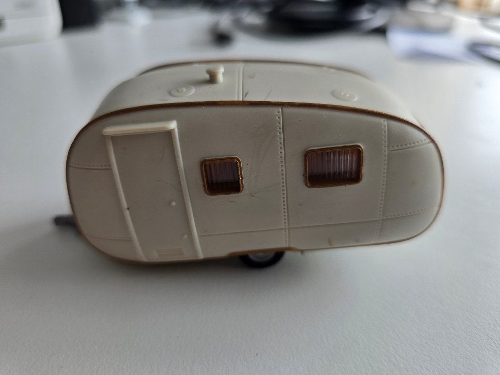 Caravan ovaal, Hobby en Vrije tijd, Modelauto's | 1:43, Ophalen of Verzenden, Gebruikt, Overige typen, Overige merken