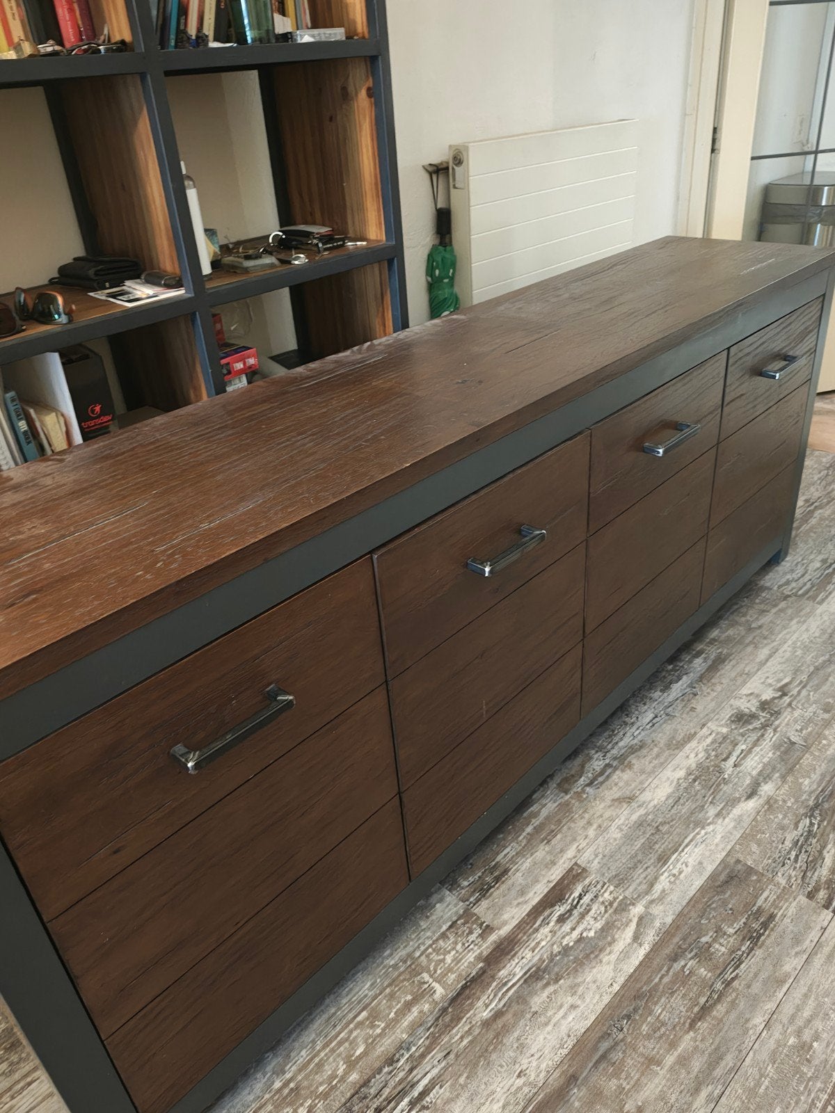 Zwaar houten Dressoir- B213xH86,5xD45 cm