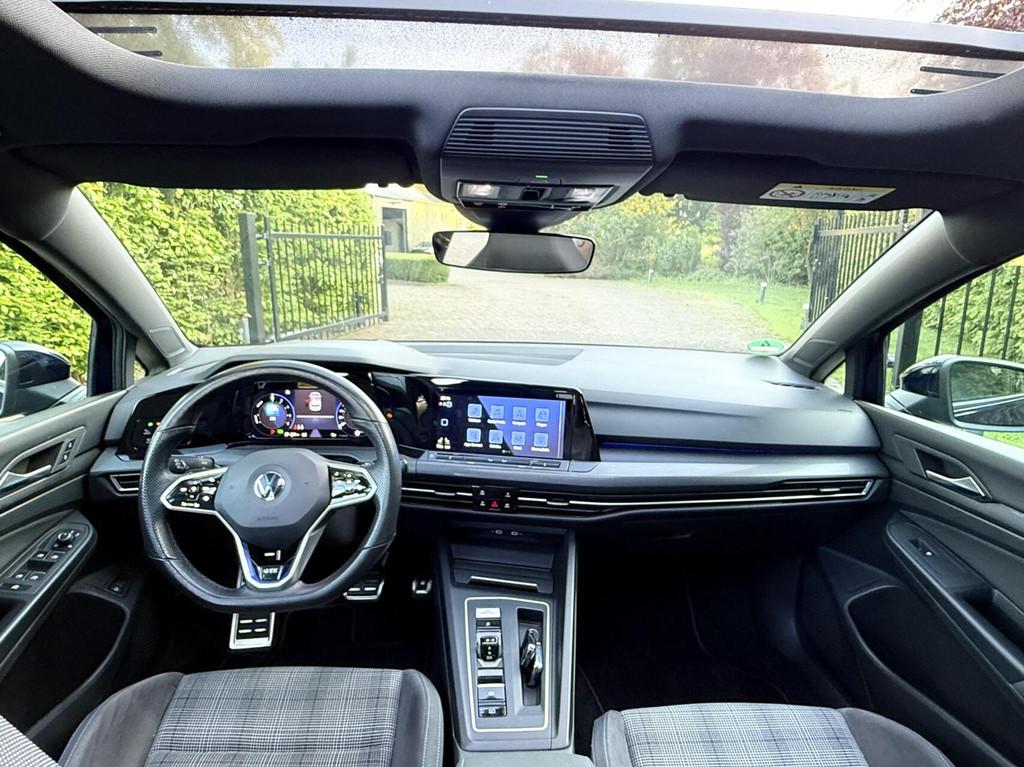 VW Golf GTE| PANORAMADAK| HEAD-UP| IQLights| SFEERverlicht., Stof, Gebruikt, 4 cilinders, Met garantie (alle)