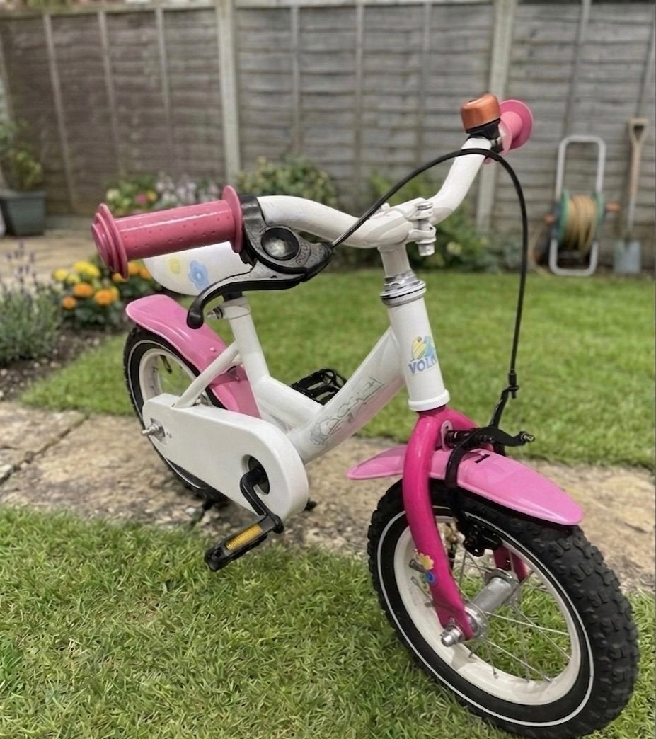 12 inch fiets incl zijwieltjes nette staat!, Fietsen en Brommers, Fietsen | Meisjes, Ophalen of Verzenden, Zo goed als nieuw, 14 inch of minder