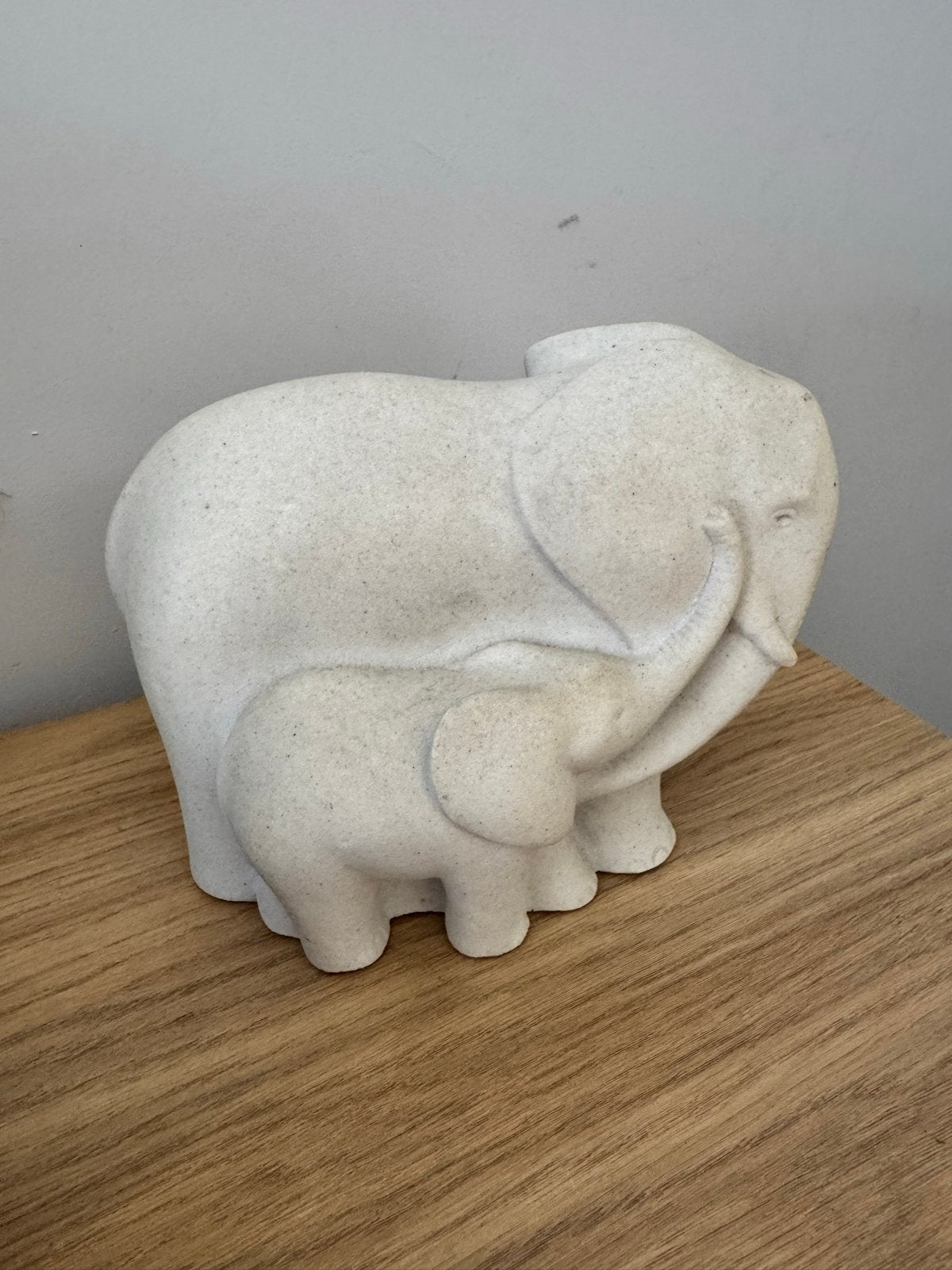 Marbell Stone Art Beeld Olifant met Kalf - Onbeschadigd, Antiek en Kunst, Ophalen, Beeld, Europa, Handgemaakt