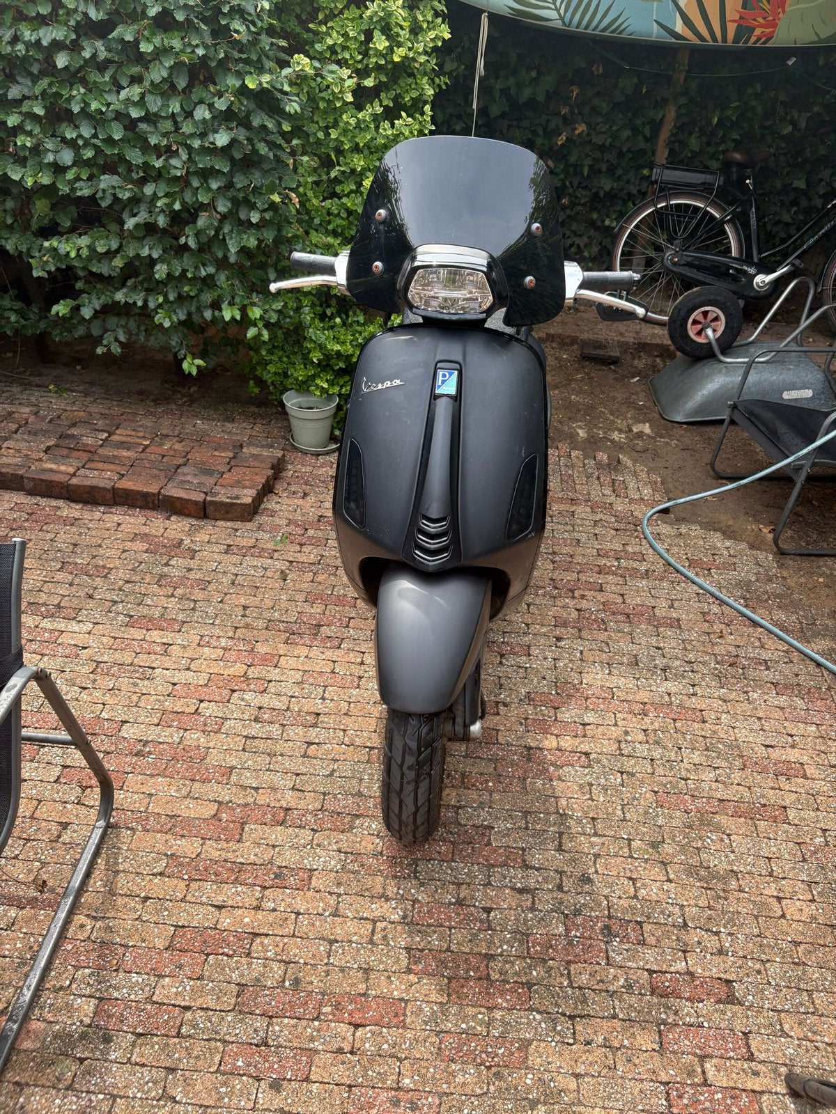 Vespa Sprint 2018 50cc - Mat Zwart, Fietsen en Brommers, Scooters | Vespa, Ophalen, Gebruikt, Overige modellen, Maximaal 45 km/u