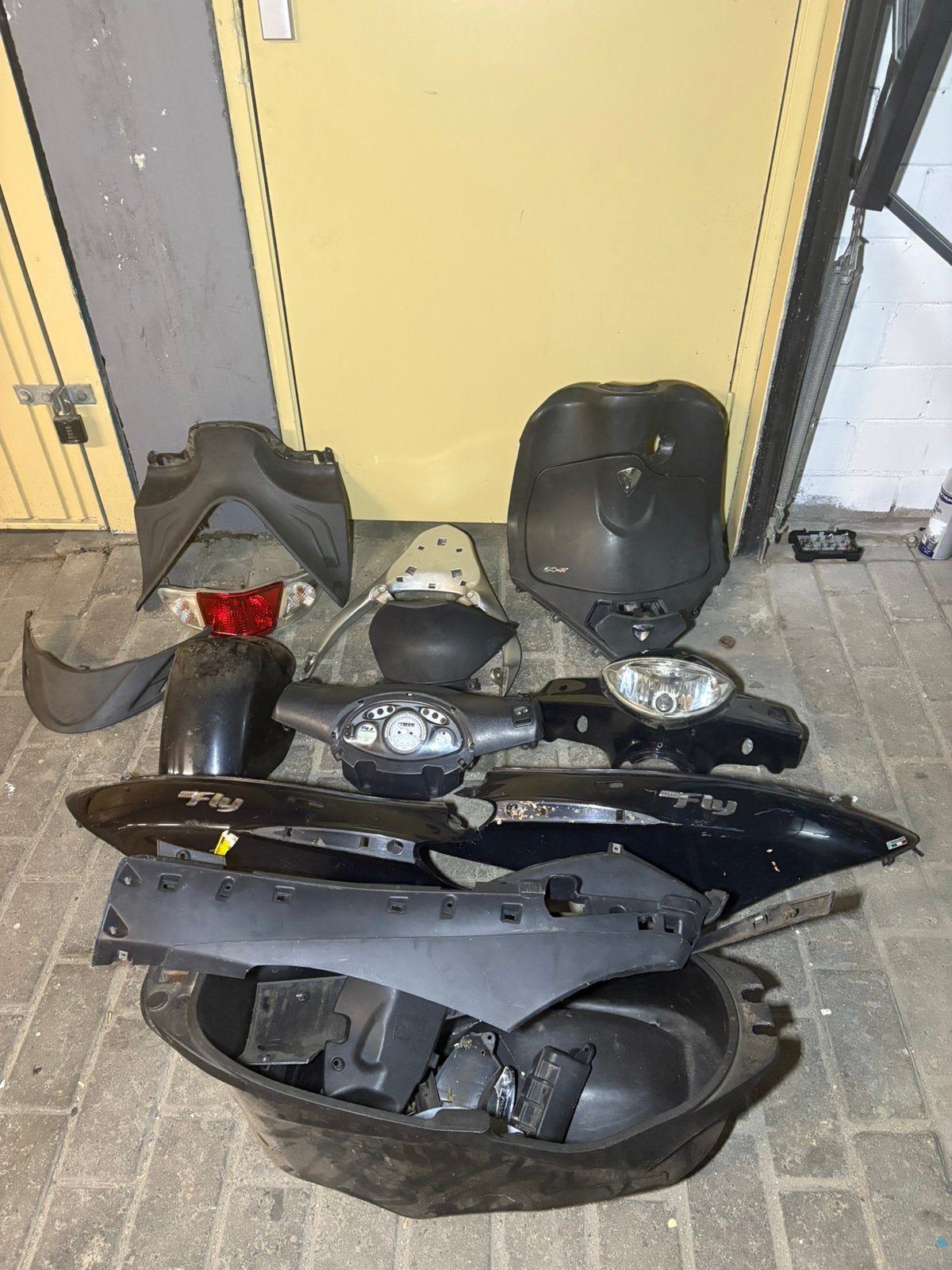 Piaggio fly onderdelen, Ophalen, Zo goed als nieuw, Overige typen, Piaggio