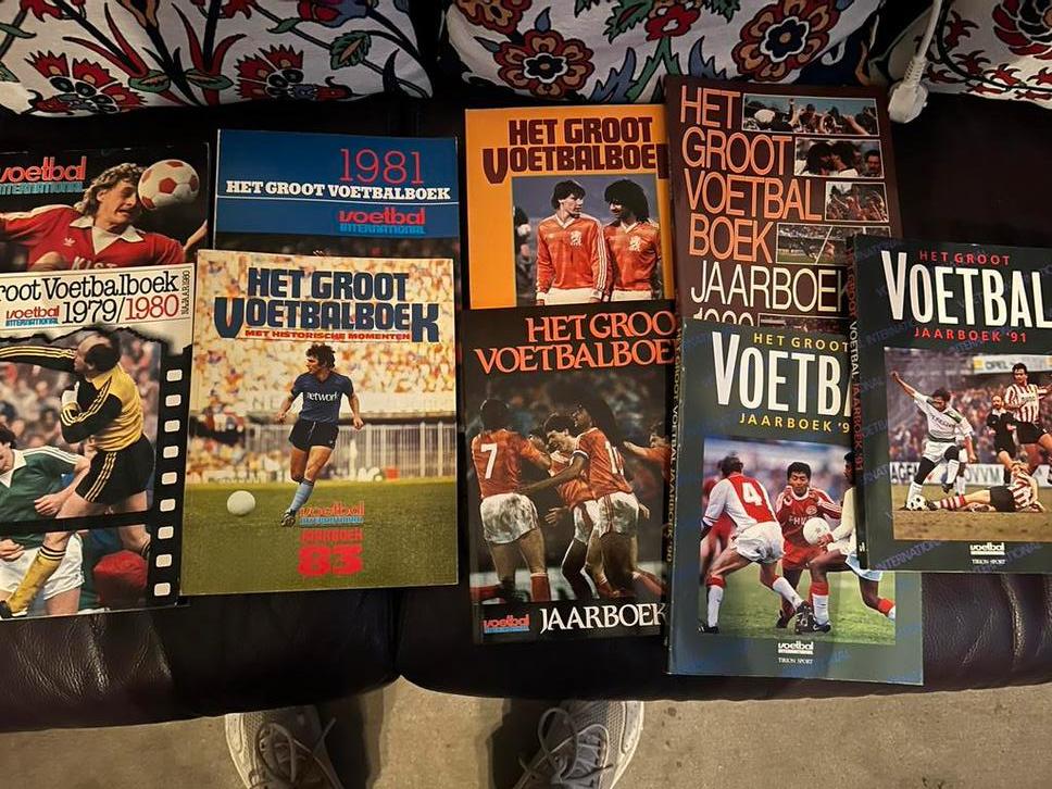9 VI jaarboeken 76/77, 79/80,81,83,86,88,89,90 en91, Ophalen of Verzenden, Zo goed als nieuw, Ajax, Boek of Tijdschrift