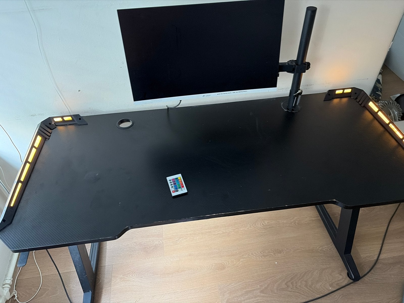 Allen gaming tafel met LED verlichting, Ophalen, Zwart, Gebruikt, Modern