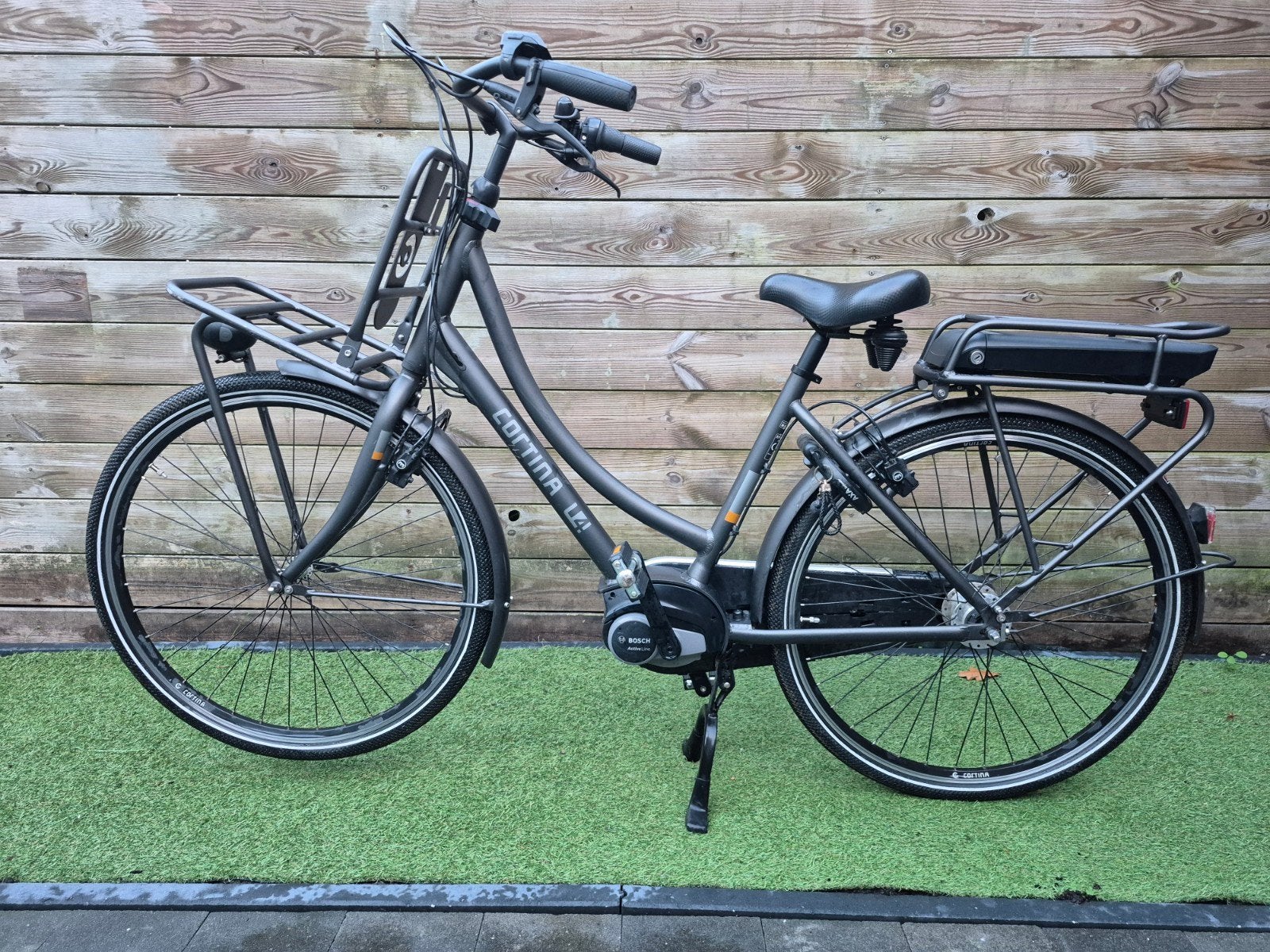 Cortina E-U4 Transport Bosch PowerPack 500 E-bike, Fietsen en Brommers, 47 tot 51 cm, Ophalen, Zo goed als nieuw, Cortina