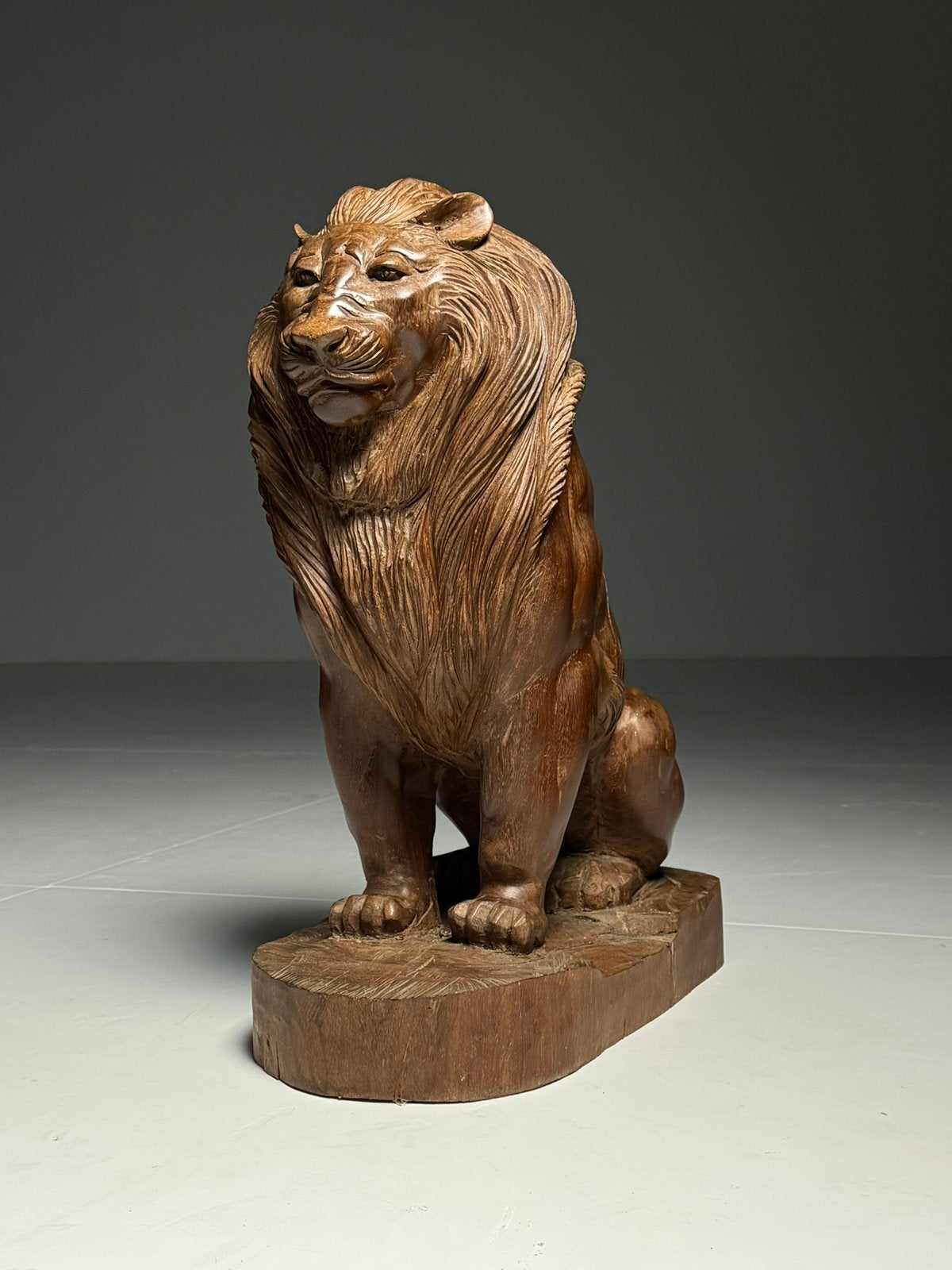 Groot beeld leeuw 20e eeuw Teak, Antiek en Kunst, Kunst | Beelden en Houtsnijwerken, Ophalen