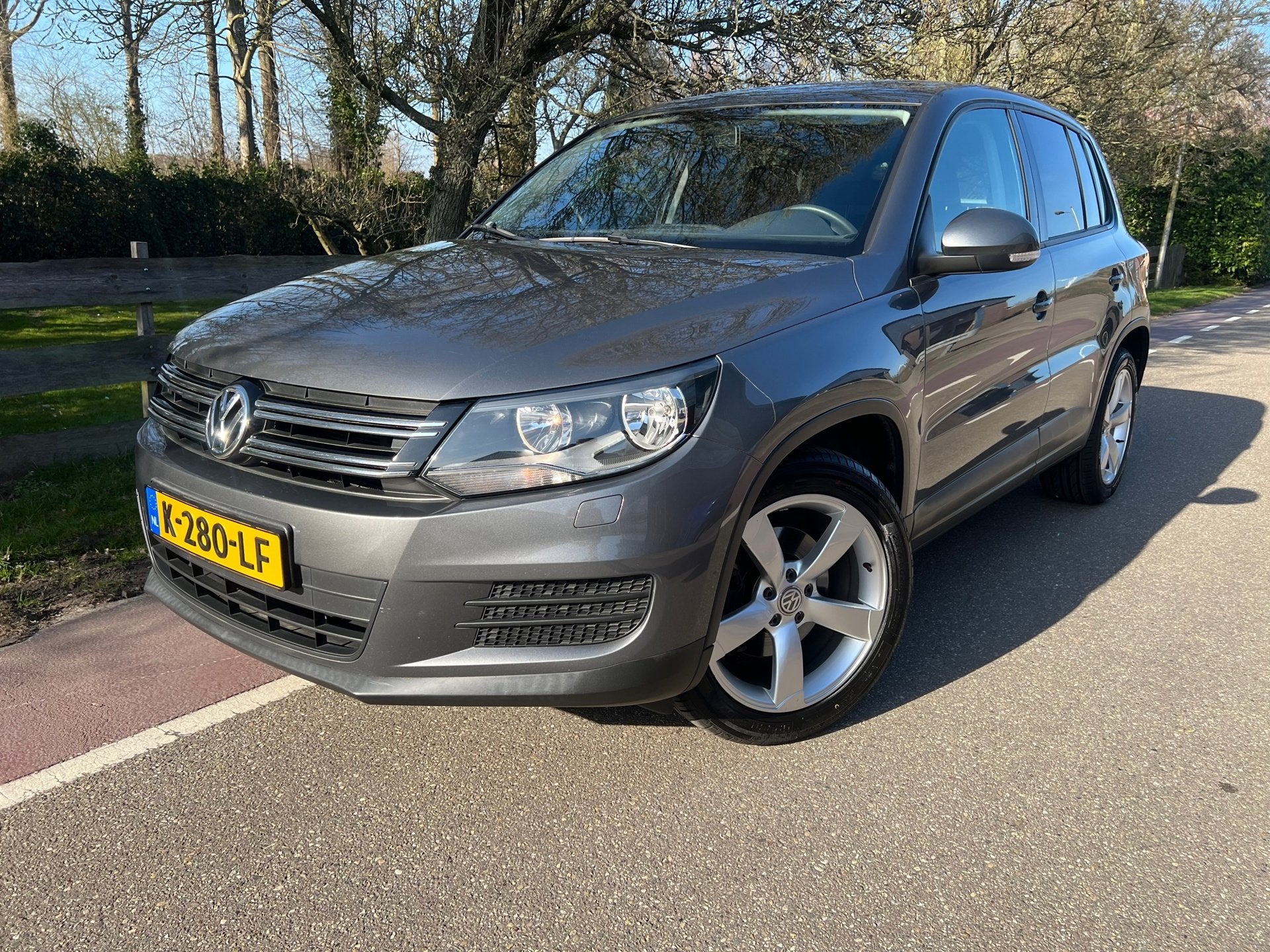 Volkswagen Tiguan 1.4 TSI Comfort&Design Edition Clima PDC, Auto's, Voorwielaandrijving, Euro 5, Gebruikt, Zwart