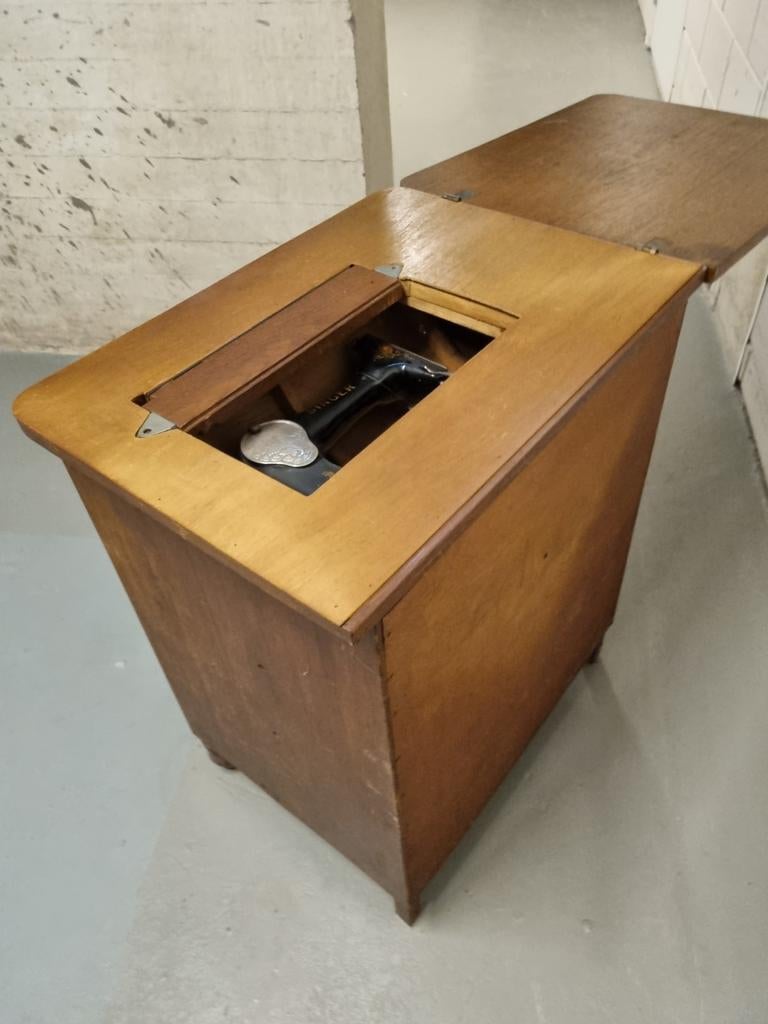 Antieke Singer Naaimachine in Houten Kast, Antiek en Kunst, Antiek | Naaimachines, Ophalen