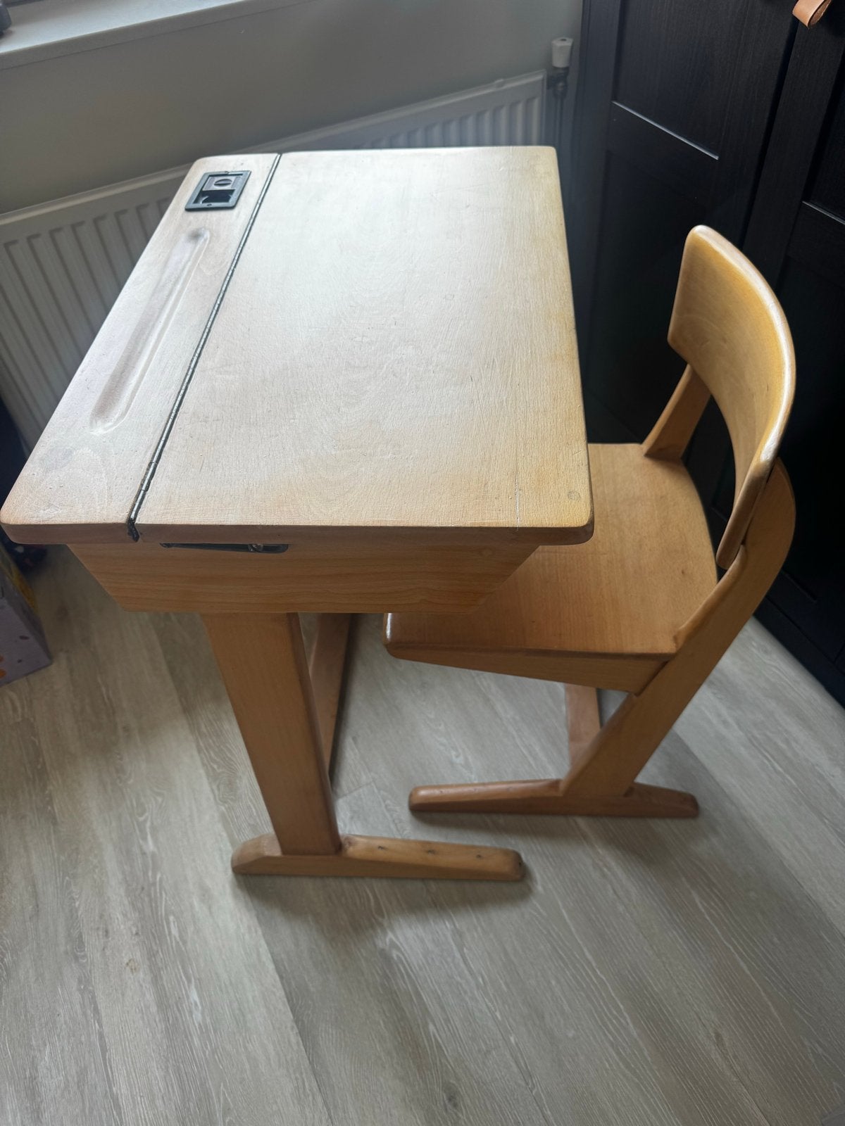 Vintage kinderbureau/ lessenaar met stoel - Hout, Ophalen, Opbergruimte, Gebruikt, Hout