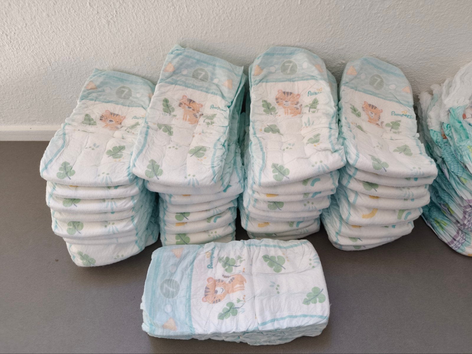 Pampers luiers en luierbroekjes maat 7, Ophalen of Verzenden, Nieuw, Overige typen, Overige merken
