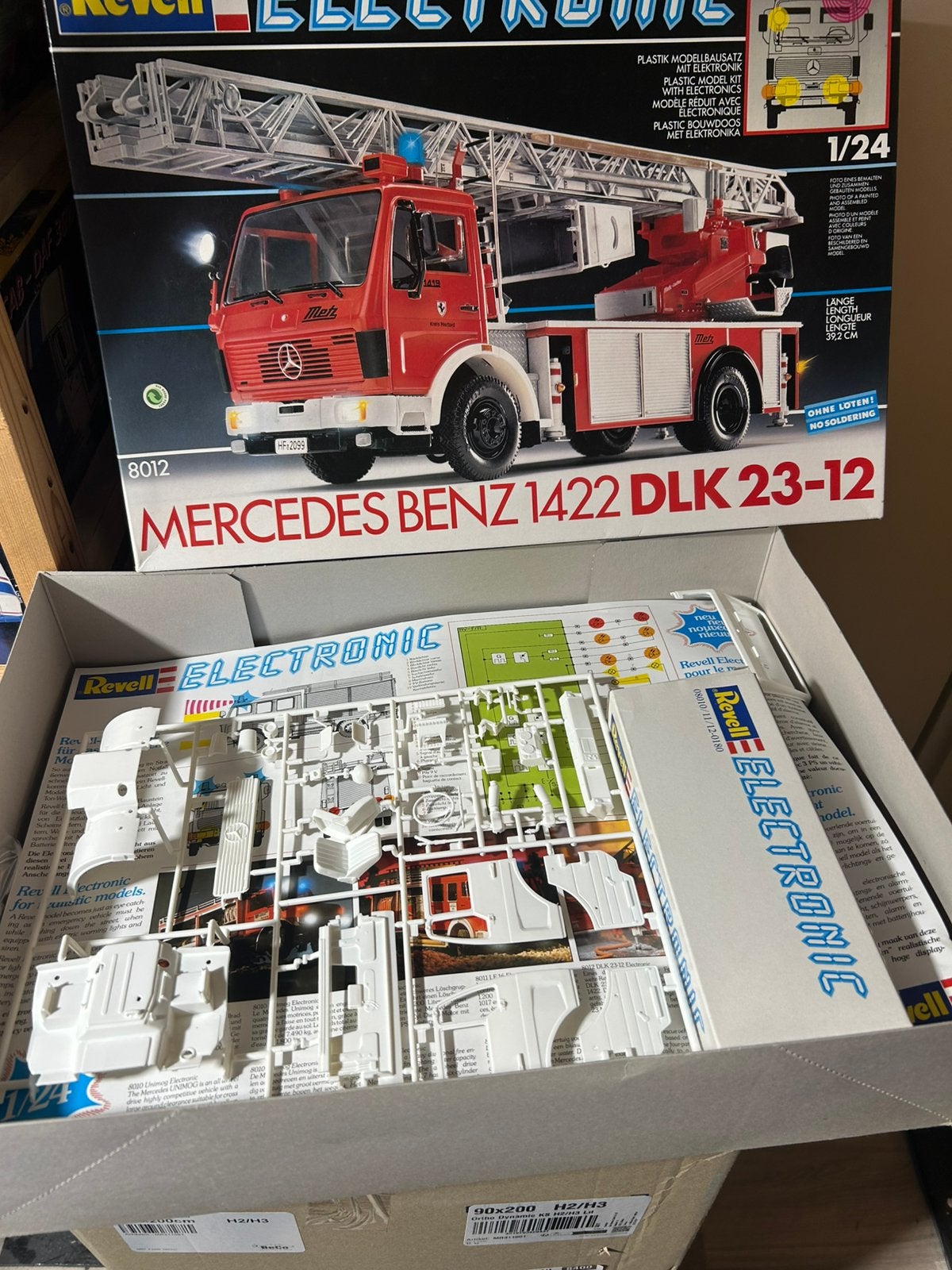 Revell 8012 mercedes benz 1422 dlk 23-12 electronic, Revell, Groter dan 1:32, Ophalen of Verzenden, Zo goed als nieuw