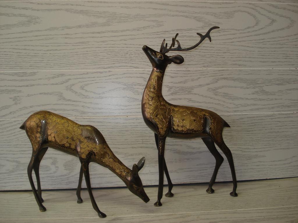 2x Koperen Herten  34 Cm Hoog  mooi gedetailleerd, Verzamelen, Dierenverzamelingen, Ophalen of Verzenden, Zo goed als nieuw, Hert