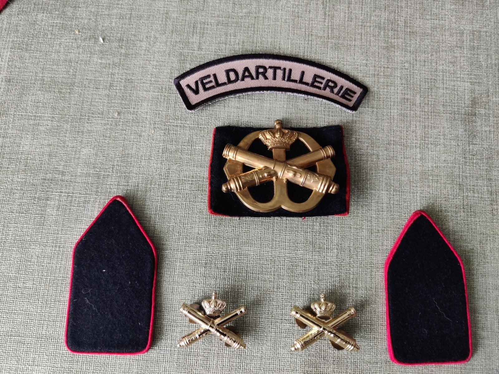 Setje atjerie, Verzamelen, Militaria | Algemeen, Verzenden, Landmacht, Nederland, Embleem of Badge