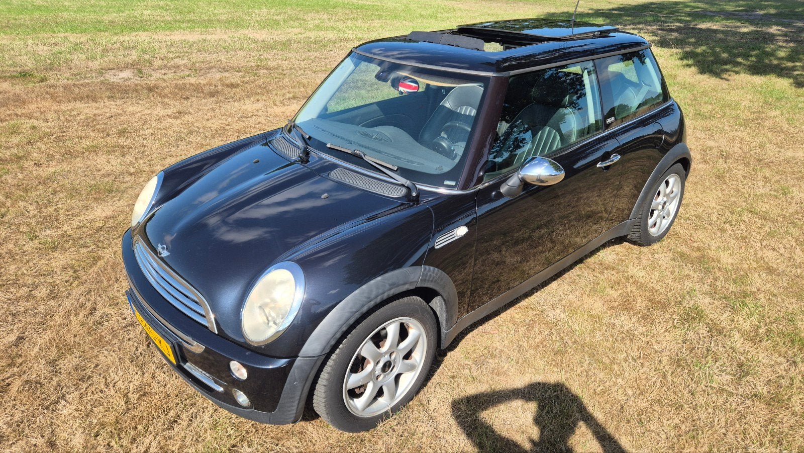 Mini 1.6 16V Cooper LEER  CLIMA  SCHUIFDAK INRUIL KOOPJE, Auto's, Mini, Voorwielaandrijving, Stoelverwarming, Zwart, 4 cilinders