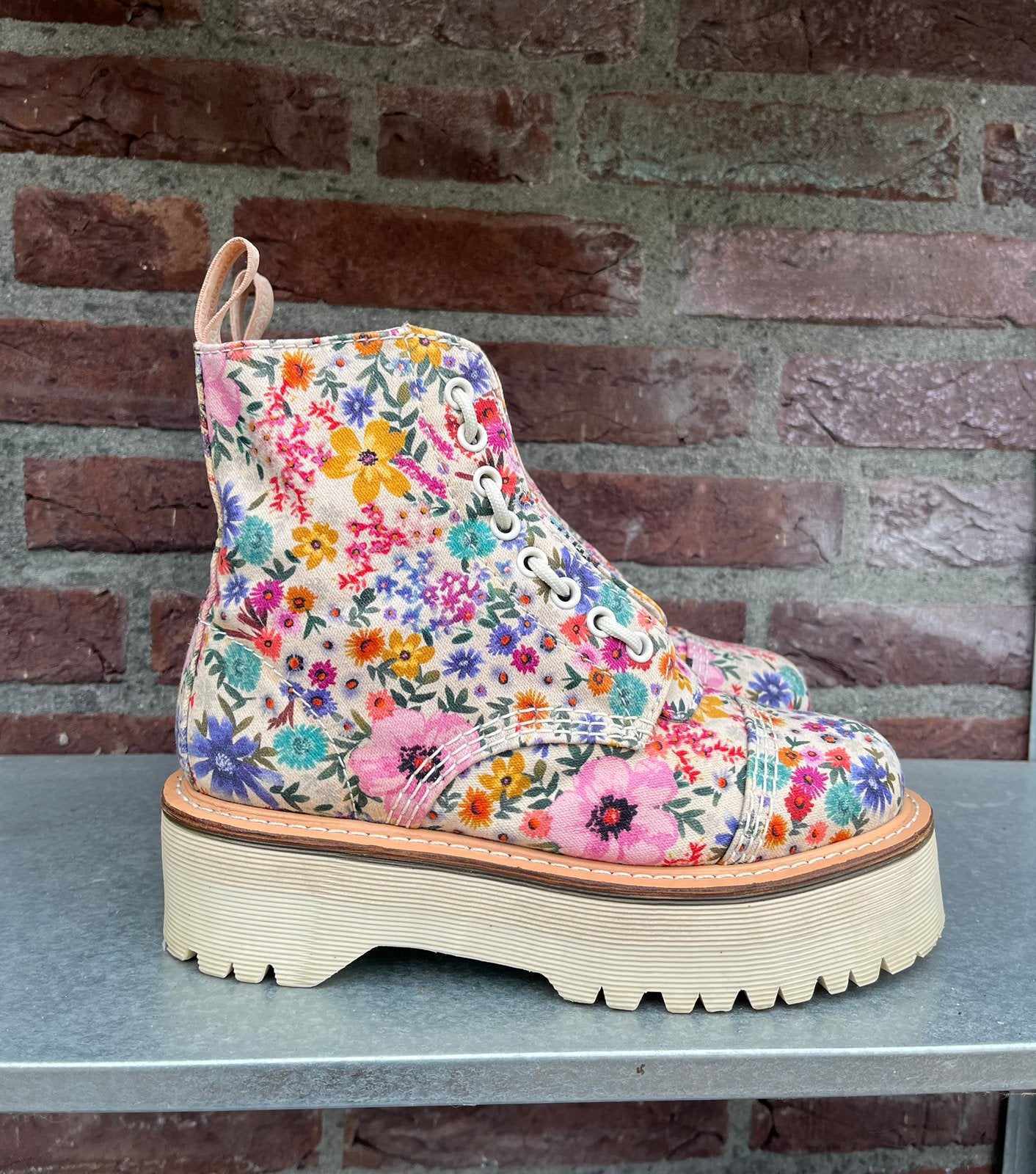 Dr. Martens Sinclair Wanderlust maat 37 - Sample - Zeldzaam, Kleding | Dames, Schoenen, Gedragen, Lage of Enkellaarzen, Overige kleuren