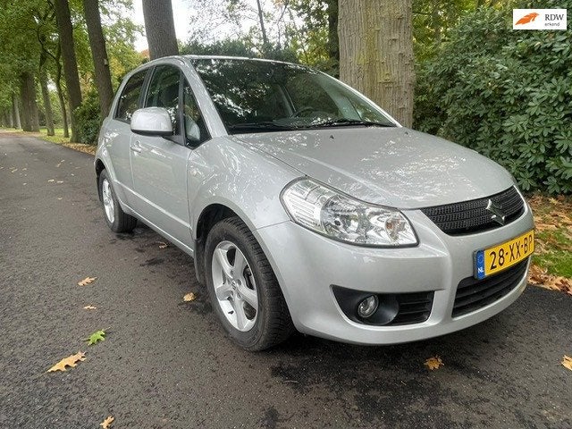 Suzuki SX4 1.6 Exclusive, Voorwielaandrijving, Gebruikt, Zwart, 4 cilinders
