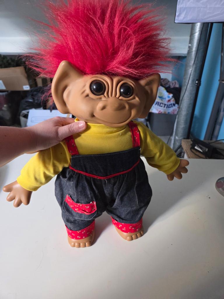 Vintage Trollpop met rood haar en denim tuinbroek, Ophalen of Verzenden, Overige typen