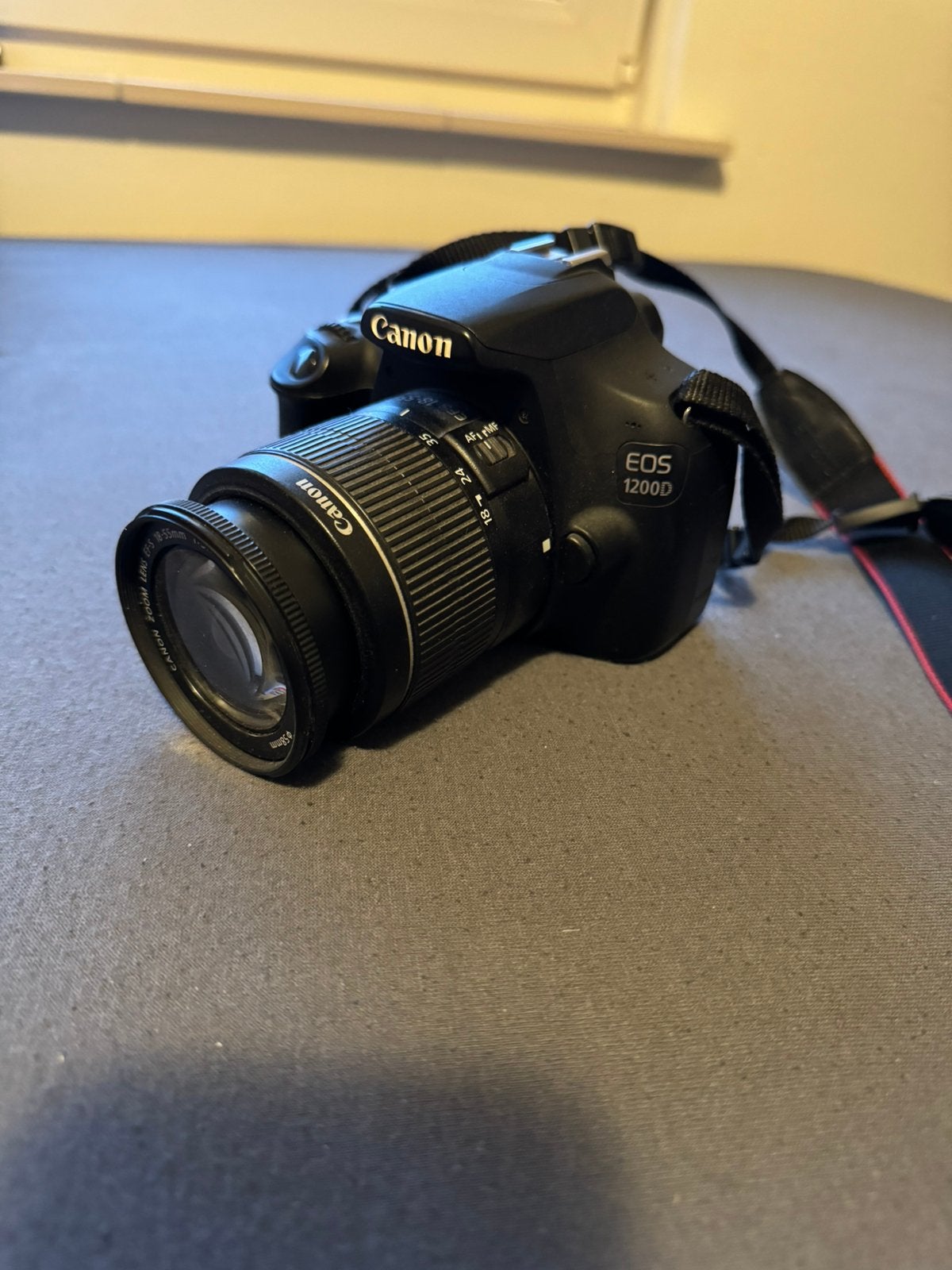 Canon eos 1200D, Audio, Tv en Foto, Fotocamera's Digitaal, Canon, Ophalen of Verzenden, Zo goed als nieuw, Geheugenkaart