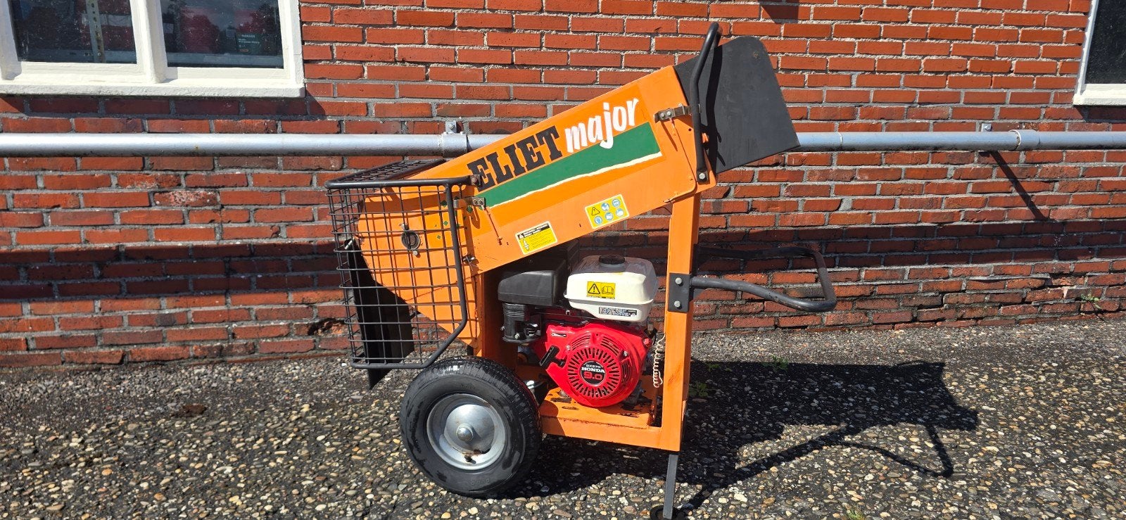 eliet major hakselaar 9 pk honda, Ophalen