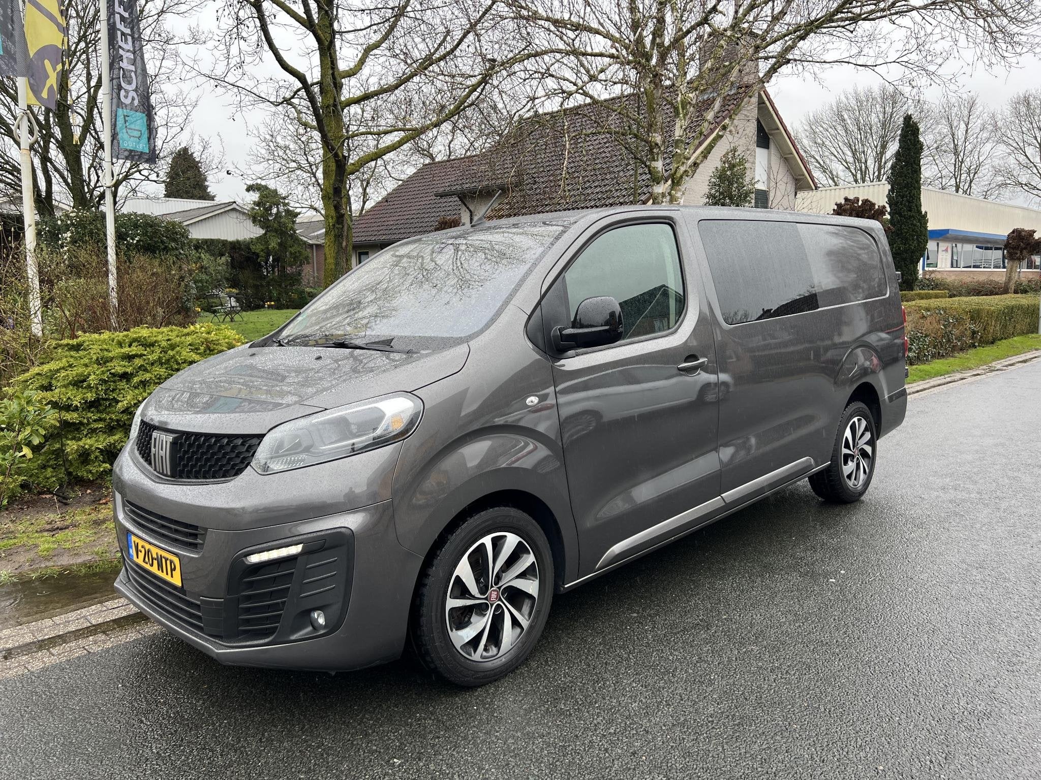 Fiat Scudo 2.0 MultiJet 180PK AUT L3H1 DC Leder•Xenon, Auto's, Gebruikt, Euro 6, 4 cilinders, 2500 kg