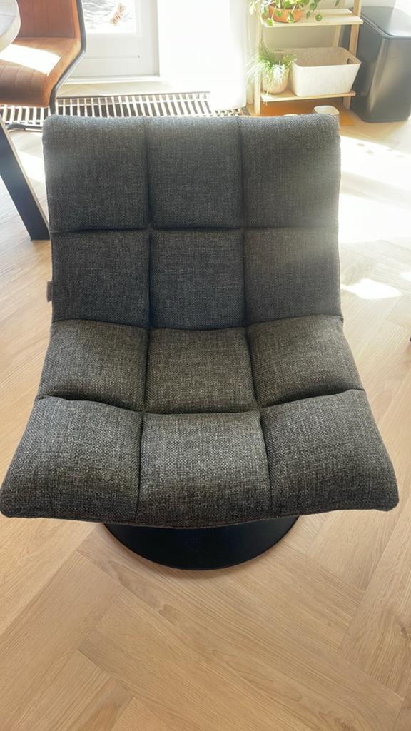 Comfortabele draaibare fauteuil - Dutchbone, Huis en Inrichting, Stoelen, Zo goed als nieuw, Eén, Stof, Grijs, Ophalen