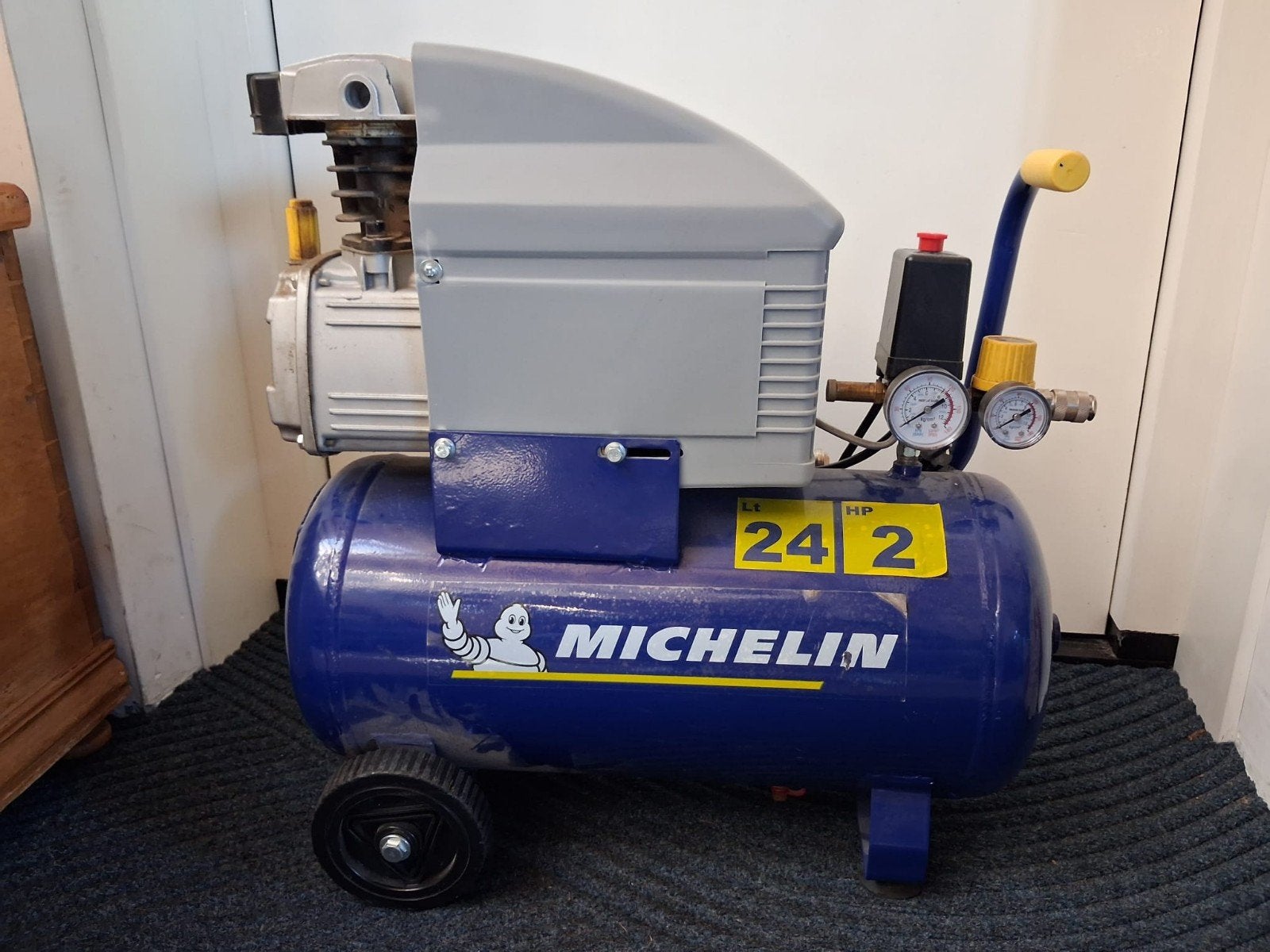Michelin Compressor - Drukprobleem, zelf te repareren, Ophalen, Gebruikt, 6 tot 10 bar, Minder dan 25 liter